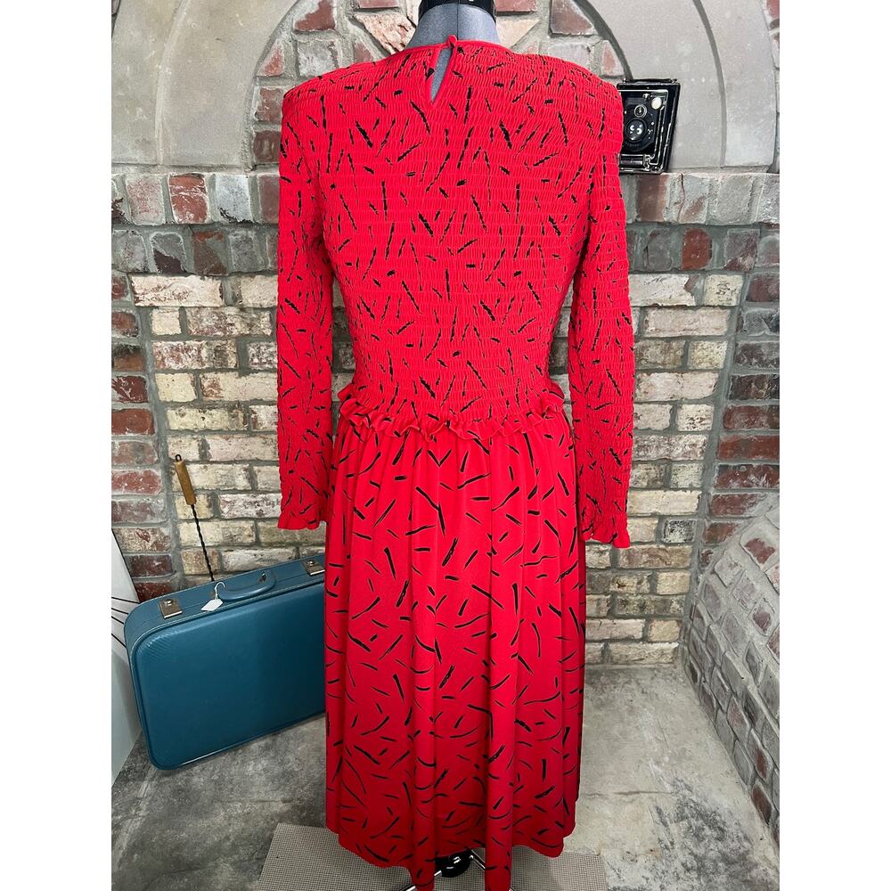 Liz Claiborne dress smocked bodice red black long sleeve pockets - Picture 3 of 12